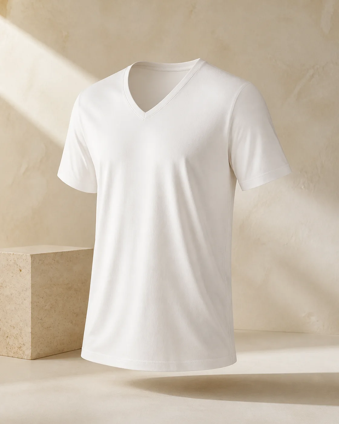 Basic V-Neck Weiß